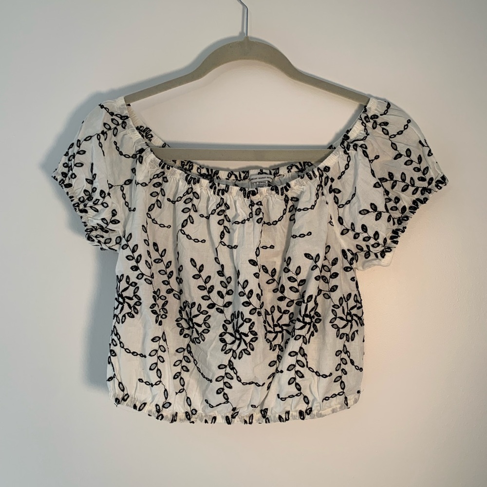 American Eagle | White crop top